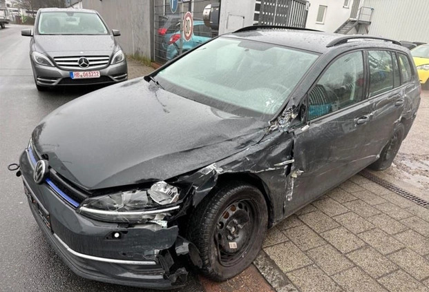 Volkswagen Golf cena 26000 przebieg: 82000, rok produkcji 2018 z Lubin małe 154